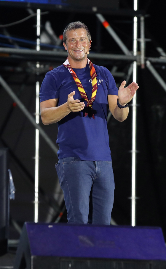 British adventurer Bear Grylls at the opening ceremony of the World Scout Jamboree at Saemangeum in North Jeolla on Wednesdsay. [JOINT PRESS CORPS]