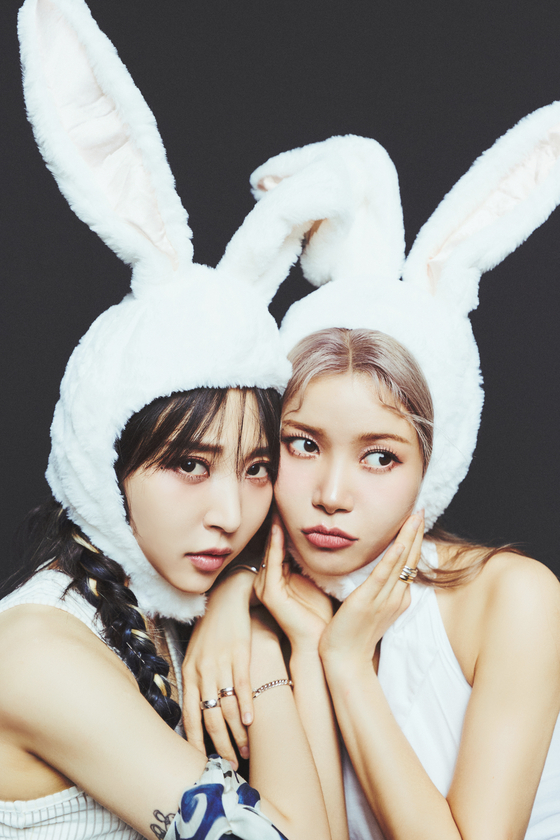 Solar and Moonbyul from subunit duo Mamamoo+ [RBW]