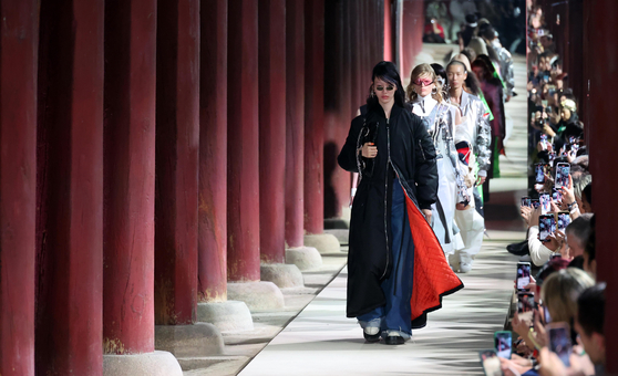 Gucci held its Cruise 2024 Fashion Show at Seoul's Gyeongbokgung Palace on May 16. Preceding this, Dior hosted a fashion show at Ewha Womans University in April 2022, and this year in April Louis Vuitton presented its first fashion show at Jamsu Bridge over the Han River in Seoul. [GUCCI]
