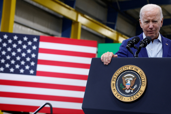 U.S. President Joe Biden delivers his remarks at Arcosa in Belen, New Mexico on Wednesday. [REUTERS/YONHAP]