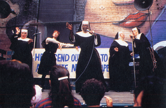 A scene of the movie "Sister Act" (1992) starring Whoopi Goldberg, center [JOONANG PHOTO]