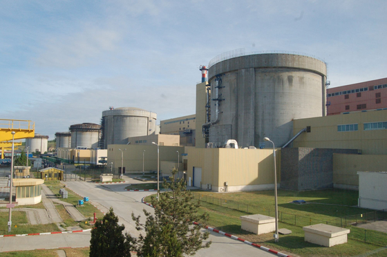Romania's Cernavoda plant, where Korea Hydro & Nuclear Power will build a tritium removal facility [NUCLEARELECTRICA]