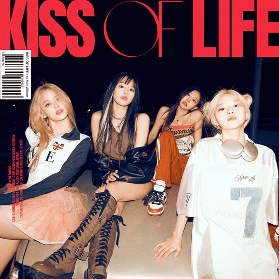 The album cover for girl group Kiss of Life's debut album, ″Kiss of Life″ [S2 ENTERTAINMENT]