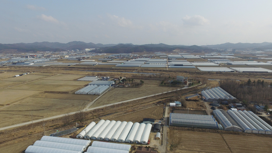 A batch of land where the Korean government will build a "system semiconductor cluster" in Yongin, Gyeonggi [NEWS1]
