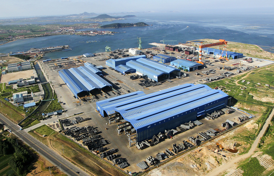 A view of Samsung Heavy Industries' Rongcheng subsidiary in the Shandong Province, which manufactures ship blocks. It is the Samsung Heavy’s only production plant in China. [SAMSUNG HEAVY INDUSTRIES]