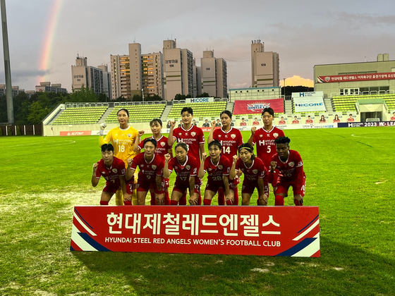 The Incheon Hyundai Steel Red Angels pose for a photo before a WK League match against the Seoul City Amazones at Namdong Stadium in Incheon on Tuesday. [KOREA WOMEN'S FOOTBALL FEDERATION]