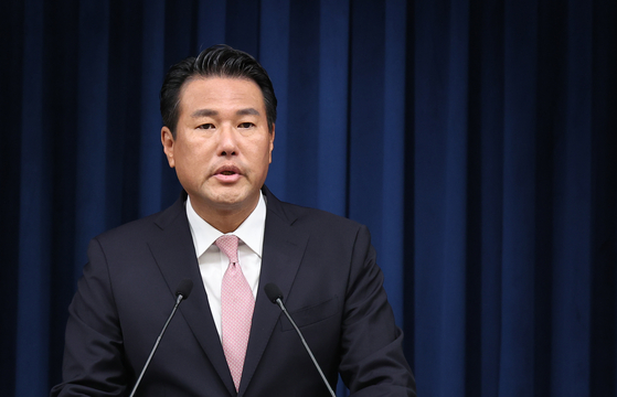 Principal Deputy National Security Adviser Kim Tae-hyo speaks during a press conference at the Yongsan presidential office in central Seoul on Thursday on President Yoon Suk Yeol’s visit to Indonesia and India next week to attend Asean and G20 events. [JOINT PRESS CORPS] 