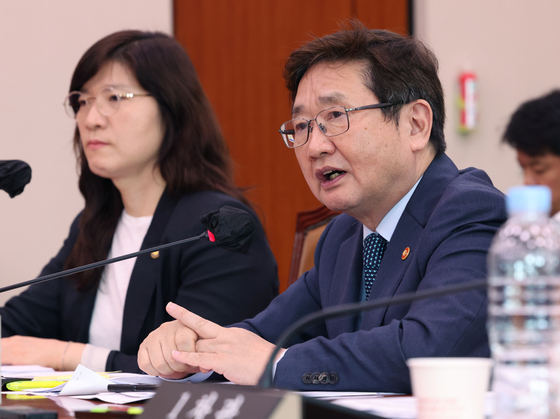 Minister of Culture, Sports and Tourism Park Bo-gyoon speaks during a meeting at the National Assembly on Sept. 1 in western Seoul. [NEWS1]