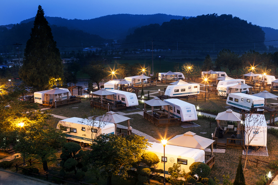 Paradise Spa Dogo's caravans where visitors can stay overnight [PARADISE SPA DOGO] 