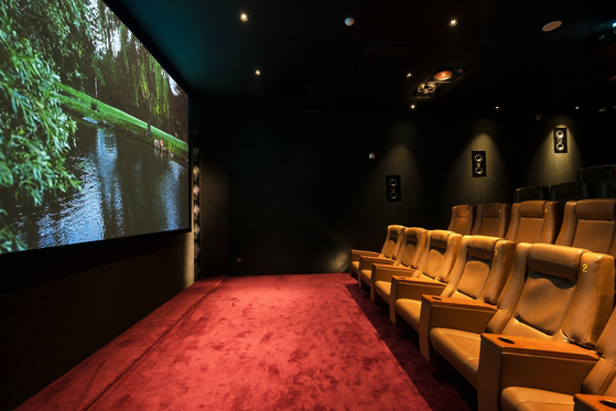 ORFEO in Yongsan District, central Seoul, is a private cinema that features 34 high-end speakers from Steinway Lyngdorf, a Danish audio brand. [VINYL SEONGSU]