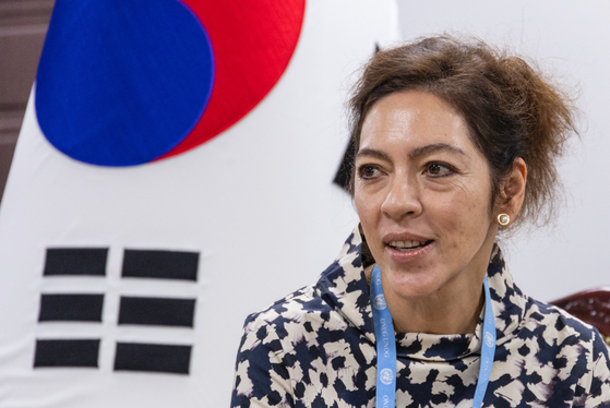 Elizabeth Salmon, the United Nations special rapporteur on North Korean human rights, speaks during her meeting with Unification Minister Kim Yung-ho at the Central Government Complex in Jongno District, central Seoul, on Monday. [YONHAP]