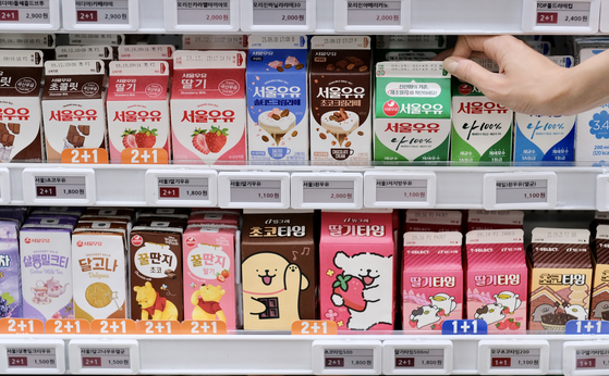Seoul Dairy Cooperative's products shelved at a convenience store in Seoul [YONHAP]