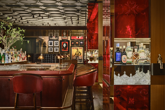 Interior of Republic Bar at The Ritz-Carlton, Millenia Singapore [THE RITZ-CARLTON MILLENIA SINGAPORE]