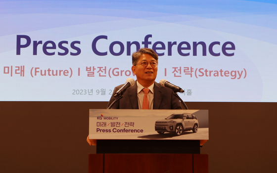 KG Mobility Chairman Kwak Jea-sun talks about the company's future business strategies at a press conference held in central Seoul Thursday. [KG MOBILITY]
