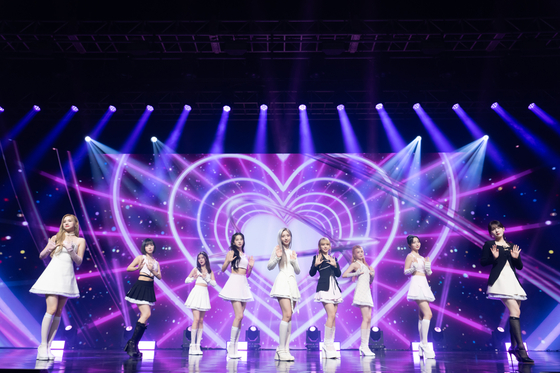Kep1er performs ″Galileo,″ the lead track for the girl group's fifth EP, ″Magic Hour,″ during a press showcase held Monday at the Yes24 Live Hall in Gwnagjin District, eastern Seoul, ahead of the album's release. [WAKEONE, SWING ENTERTAINMENT] 