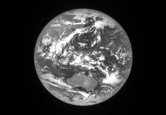 A picture of Earth taken on Sept. 15 by Danuri, Korea's first domestically-developed lunar orbiter, was released by Korea Aerospace Research Institute (KARI) and the Ministry of Science and ICT on Tuesday. Danuri orbits the moon at an altitude of 100 kilometers (62 miles) above the lunar surface. [KARI]