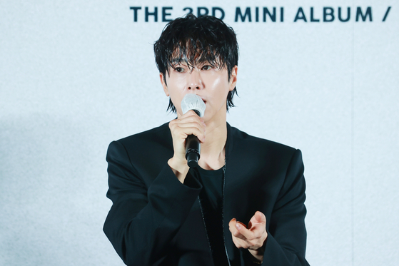 U-Know Yunho of boy band TVXQ explains the ideas behind his new album "Reality Show" in a press conference held Monday at Megabox COEX branch in southern Seoul. [YONHAP]
