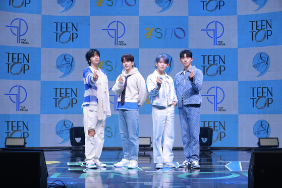 Boy band Teen Top poses for photos during the showcase of its latest album ″4SHO″ at the Yes24 Live Hall in eastern Seoul. [TOP MEDIA]