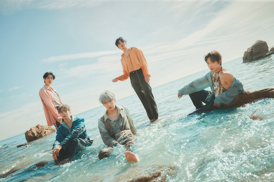 Boy band Oneus to release its 10th EP ″La Dolce Vita″ on Sept. 26 [RBW]