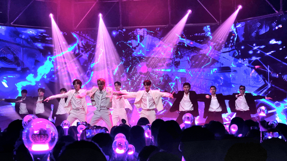 Boy band Teen Top performs its songs during the ″2023 Teen Top we gonna rock it drop it top it hey don't stop it pop it LIVE″ concert held on Saturday at the Nodeul Island Live House music hall on the Han River. [YOON SO-YEON]