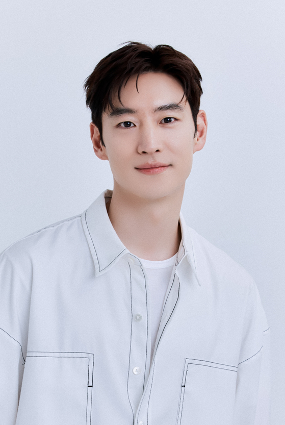 Actor Lee Je-hoon will not be able to host the opening ceremony of the 28th Busan International Film Festival (BIFF). [COMPANY ON}