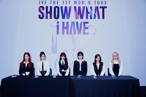 IVE held a press conference ahead of its ″Show What I Have″ world tour on Sunday [STARSHIP ENTERTAINMENT]