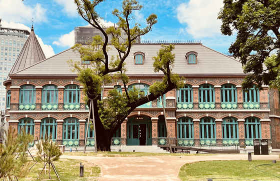 Dondeokjeon, a French-style building inside Deoksu Palace in central Seoul has been restored to its original state and will be open to the public from Tuesday. [CULTURAL HERITAGE ADMINISTRATION]