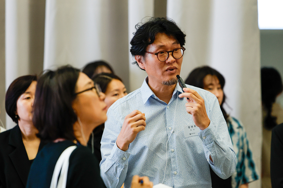 Multimedia artist Jung Yeon-doo speaks during a press conference for his latest solo exhibition ″One Hundred Years of Travels″ at the National Museum of Modern and Contemporary Art Seoul in Jongno District, central Seoul, on Sept. 5. [NEWS1]