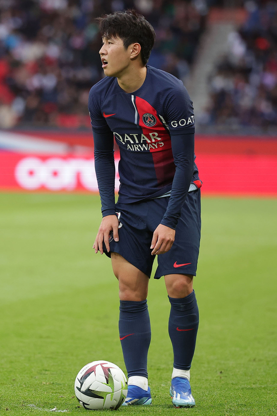 PSG's Lee Kang-in action during a French Ligue 1 match against RC Strasbourg in Paris on Saturday. [EPA/YONHAP]