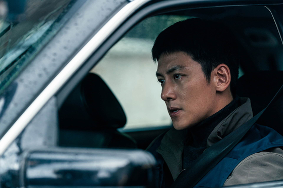 Actor Ji Chang-wook plays Joon-mo, a cop who goes undercover into a crime gang, in the Disney+ original series ″The Worst of Evil″ [WALT DISNEY COMPANY KOREA]