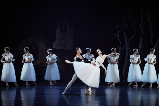 LG Arts Center staged “Giselle” by the Paris Opera Ballet last year after its relocation from Yeoksam-dong in Gangnam District, southern Seoul to Magok-dong in Gangseo District, western Seoul. [LG ARTS CENTER] 