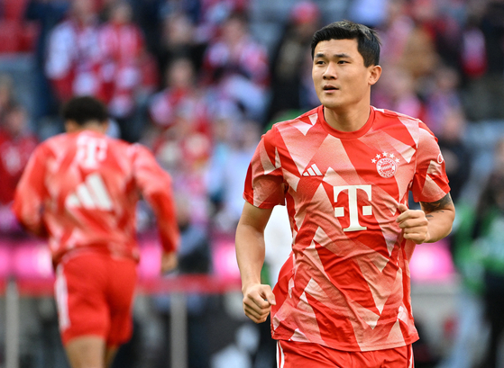 Bayern Munich's Kim Min-jae warms up before a match against Darmstadt at the Allianz Arena in Munich, Germany on Saturday.  [REUTERS/YONHAP]