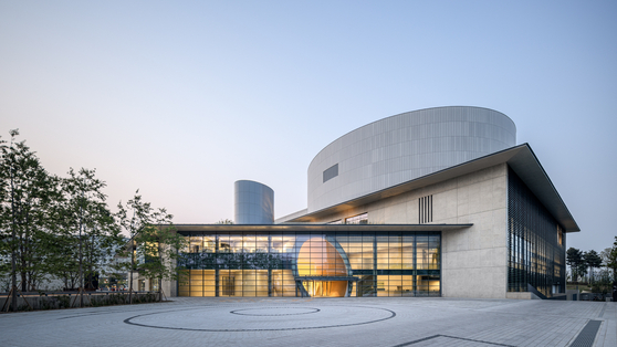 LG Arts Center Seoul in Gangseo Dsitrict, western Seoul, was designed by renowned Japanese architect Tadao Ando. It will open on Oct. 13. [BAE JIN-HUN, LG ARTS CENTER]