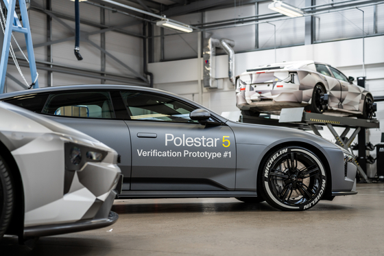 Polestar 5 [SK ON]