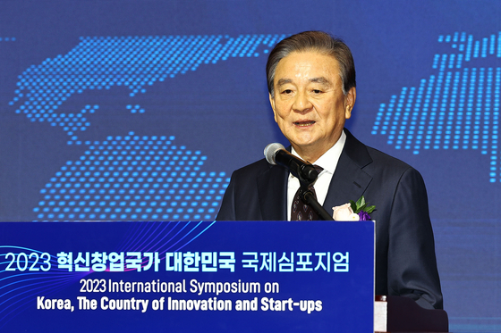 JoongAng Media Network CEO and Chairman Hong Seok-hyun speaks during the 2023 International Symposium on Korea, the Country of Innovation and Start-ups, held at the National Assembly Members' Office Building in western Seoul on Wednesday. [KIM JONG-HO]