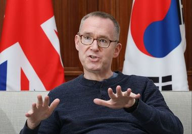 British Ambassador to South Korea Colin Crooks speaks in an interview with the Korea JoongAng Daily at the diplomatic residence in central Seoul earlier this year. [PARK SANG-MOON]