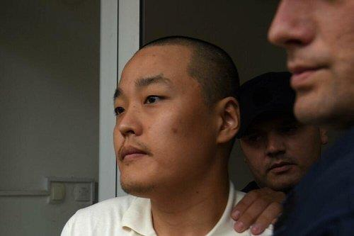 This photo, taken June 16, 2023, which was provided by the Montenegro-based daily newspaper Vijesti, shows Korean crypto fugitive Do Kwon heading to the district court in Podgorica, the capital city of Montenegro, to attend his trial on charges of using a fake passport. [Yonhap] 