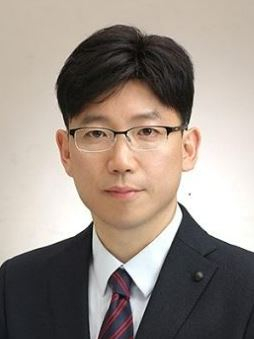 Yong Seok-woo