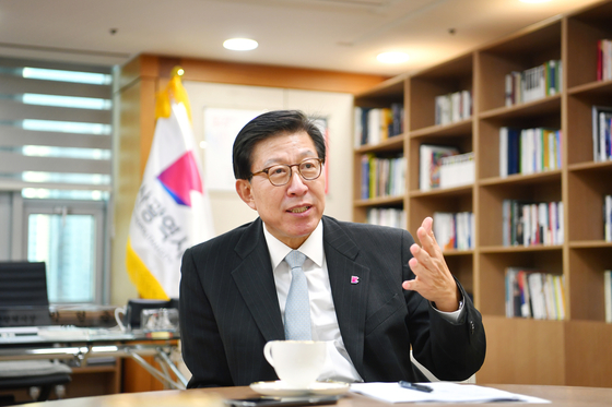 Busan Mayor Park Heong-joon speaks at his office in Busan on Oct. 25. [BUSAN METROPOLITAN CITY]