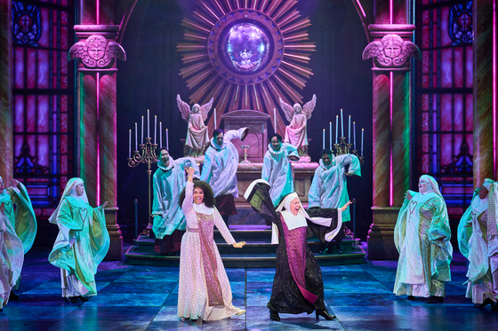 A scene from the ongoing international tour production of "Sister Act" at D-cube Arts Center in Guro District, western Seoul [EMK MUSICAL COMPANY]