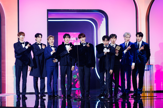 ZeroBaseOne gives an acceptance speech after winning Best New Male Artist at the 2023 MAMA Awards on Wednesday. [MNET]