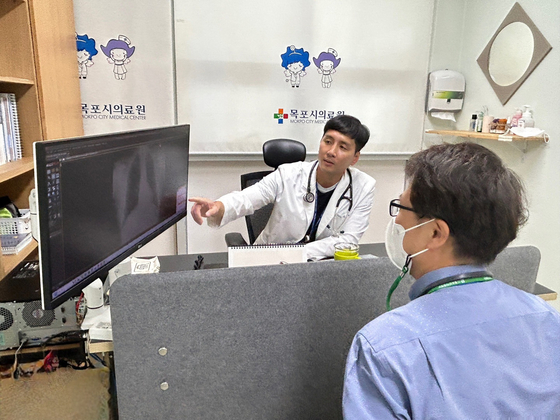 Kim Dong-min, the internal medicine department head at Mokpo Medical Center in South Jeolla [JOONGANG PHOTO]