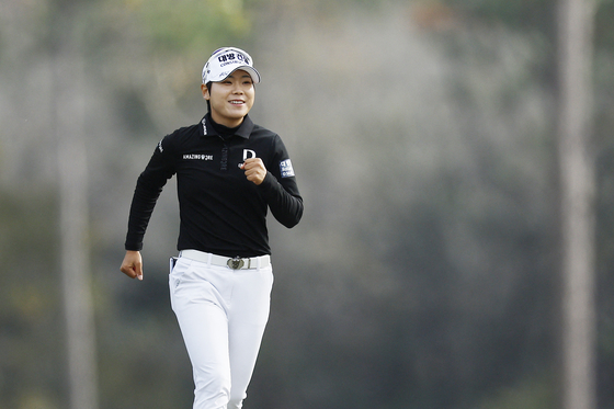 한국 선수 이소미가 LPGA Q시리즈 챔피언십 최종 라운드를 앞두고 다시 정상에 올랐다.