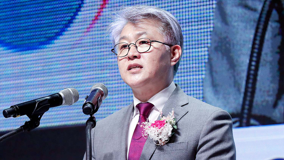 Lee In-bae, president of the National Institute for Unification Education, speaks at a forum in Seoul on May 22. [NEWS1] 