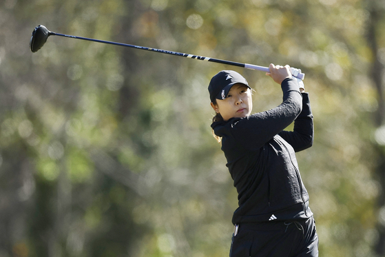 Australia's Robyn Choi plays her shot from the fourth tee during the sixth round of LPGA Q-Series on Wednesday in Mobile, Alabama. [AFP/YONHAP]