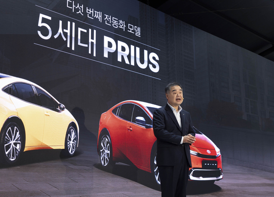 Toyota Motor Korea CEO Konyama Manabu speaks during a press event launching the latest Prius on Wednesday. [TOYOTA MOTOR KOREA]