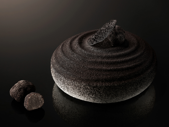 The Taste of Luxury cake (300,000 won) at The Shilla Seoul in Jung District, central Seoul [THE SHILLA SEOUL]