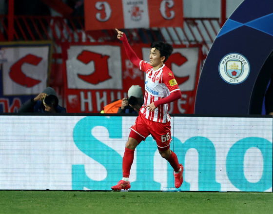 Red Star Belgrade's Hwang In-beom celebrates scoring against Manchester City at Rajko Mitic Stadium in Belgrade, Serbia on Wednesday. Red Star went on to lose the game 3-2, crashing out in last place in Group G of the 2023-24 UEFA Champions League.  [REUTERS/YONHAP]