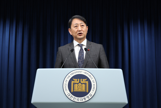 Minister for Trade Ahn Duk-geun, named the new minister of Trade, Industry and Energy by President Yoon Suk Yeol, speaks to reporters at the Yongsan presidential office in central Seoul on Sunday. [YONHAP]