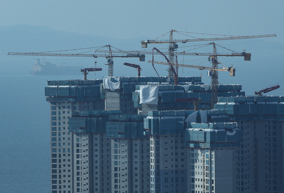 New apartments under construction in Incheon [NEWS1]